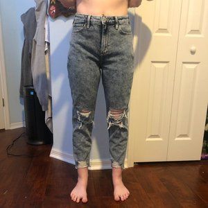 Ultra High-Rise Mom Jean